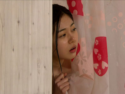 진희, 샤워 중 윤유선 마주쳐 "당황" 클립 이미지