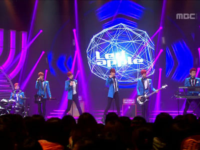 Led apple "SADNESS" 클립 이미지