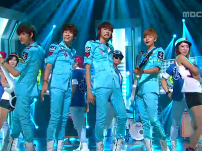 레드애플 'Run to You' 클립 이미지