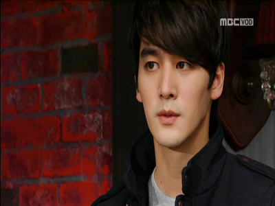 깨진 전등, 마마 죽음 예견하는 불길한 징조되나