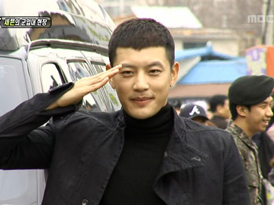 세븐의 군입대 현장 클립 이미지