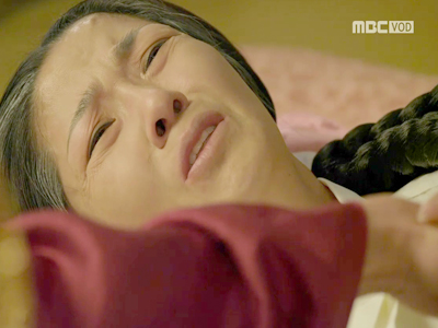 눈물로 설득-기산군(김흥수), 청수대비(서이숙) 눈물에 왕좌 포기할까 