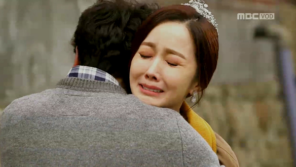 눈물의 상봉-도망친 수련(김민서), 강태(한지상)와 눈물의 포옹 '애틋' 