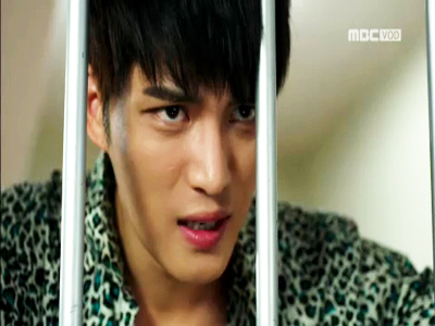 영달(김재중), 복태(김병옥)에 배신!…결국 양하(시완) 덫에 걸려 들었다! 클립 이미지