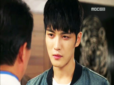 영달(김재중), 포커페이스로 복태(김병옥) 속였다 "반짝반짝하던 눈빛이 썩었어" 클립 이미지