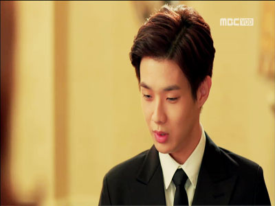 이용(최우식), 선자리에서 밝힌 그의 이상형 "맑은 눈에 동그란 안경..?" 클립 이미지