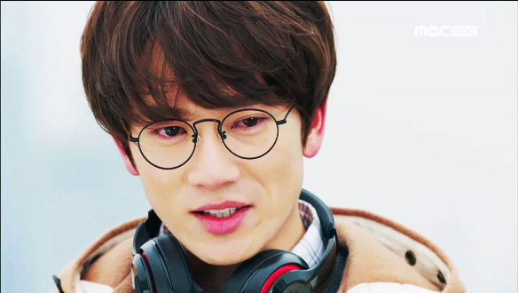 "그렇게 살리고 싶었음 늦지 말았어야지"…자살지원자 요섭(지성) 통제불능, 리진(황정음) 회유에도 자살시도 클립 이미지