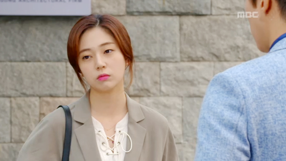 "혹시 나한테 관심 있냐?"…사월(백진희), 찬빈(윤현민)에 정곡 찔러 '폭소' 클립 이미지