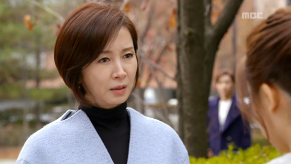 "찬빈이랑 헤어져"…득예(전인화), 사월(백진희) 찾아가 다그쳐 클립 이미지