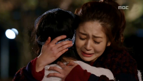 "내가 못 알아봐서 미안해"…사월(백진희), 오월(송하윤) 정체 알아내 '기쁨의 눈물' 클립 이미지