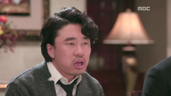 "정말 저한테 왜 이러세요, 여사님!"…봉 감독(조달환), 주란(지수언)의 유혹에 '안절부절' 클립 이미지