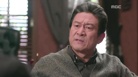 "이도경 대전에서 안 보였음 좋겠다"…백 회장(김응수), 태수(정준호)에게 도경(유선) 쫓아내라 '명령' 클립 이미지