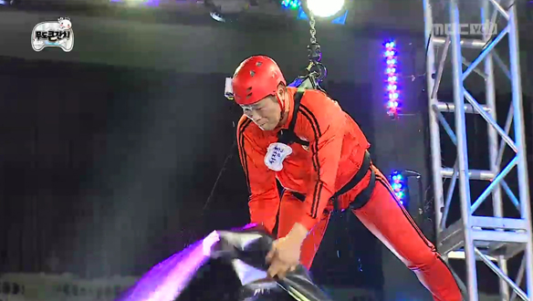 거인 집게 서장훈-냉장고 잡기 실패+잠수, 무도 큰 잔치 두 번째 클립 이미지