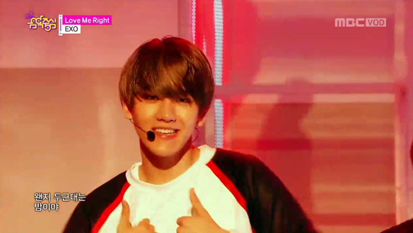 엑소(EXO), 파워풀한 소년들의 완벽한 칼군무 'Love Me Right'