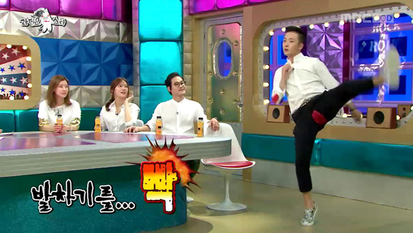 "어렸을 때 태권도 했었다"…김혜성, 태권도 시범 중 바지 찢어져 '민망' 클립 이미지