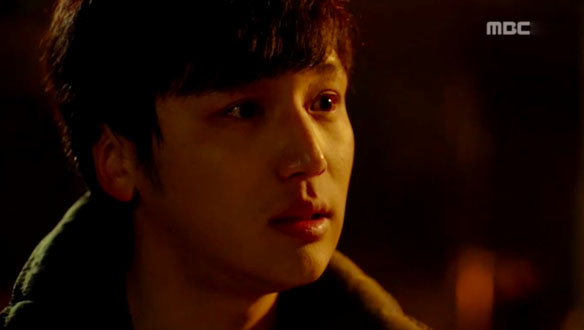 '당신, 거기 있어줄래요?'  영화로 돌아온 변요한 [1164회]  클립 이미지