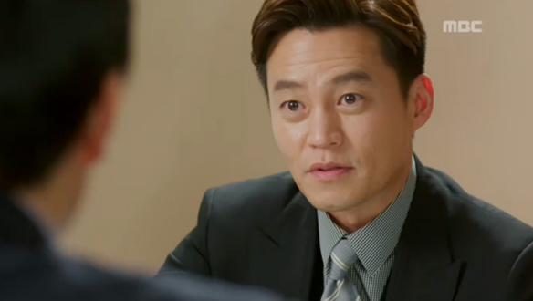 "그렇지, 자기야?"…지훈(이서진), 심사 받으면서 혜수(유이)에 스킨십 '리얼 연기' 클립 이미지