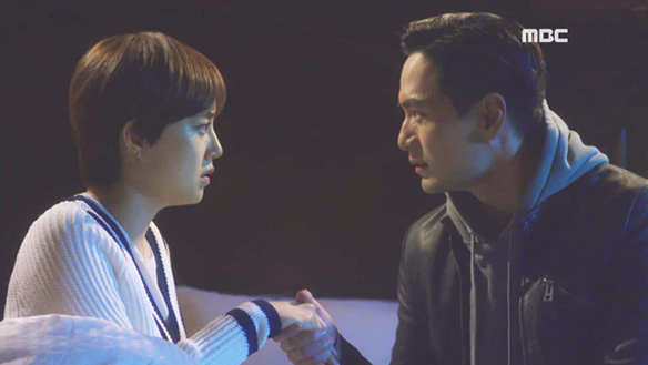 "미안해, 나 너 못 기다리겠다. 나랑 가자"…블랙(이진욱), 스완(문채원) 손잡았다 '고백' 클립 이미지