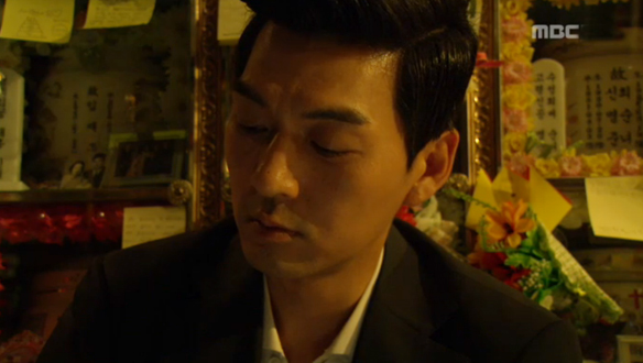 "그래도 많이 무섭네"…현기(이필모), 시한부 판정 받고 아들 납골당 찾아가 '먹먹' 클립 이미지