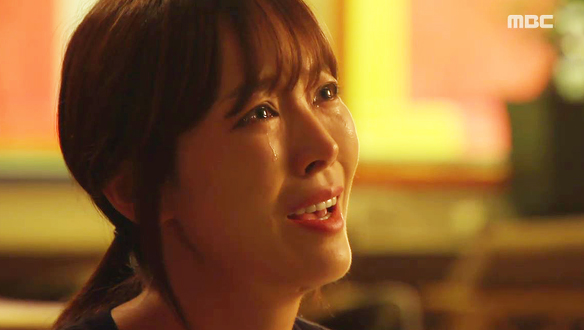 "당신 그 짐을 어떻게 지고 살래?"…해령(김소연), 지건(이상우)에 수술 포기 권유하며 '오열' 클립 이미지