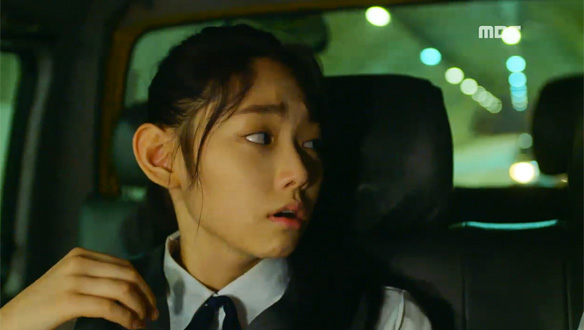 "단 한 번의 로맨스도 허락하지 않을 줄"…진진(한예슬)의 모태솔로 이유는 봉고차의 저주? 클립 이미지