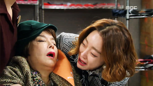 "그 아이, 제 딸입니다"…춘옥(김수미), 소원(박진우)의 진실 고백에 충격 '실신' 클립 이미지