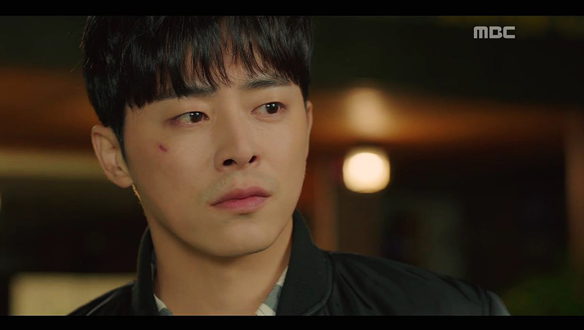 '그렇게 웃었습니까 내 앞에서 쭉?'…남자 동탁(조정석), 지안(혜리)이 자꾸 신경 쓰인다 클립 이미지