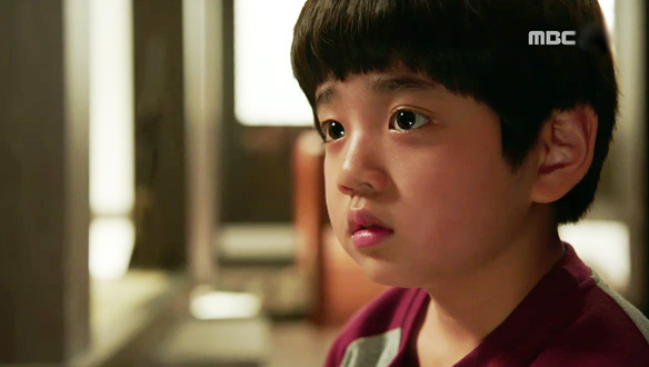 "우리 쪽에서 금을 빼돌렸다는 게"…일권(장광)이 판수(안길강)에 누명 씌운 사실을 듣게 된 돌목(김강훈) 클립 이미지