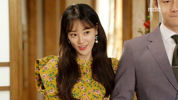 "어머니, 우리 시켜 먹어요"…금별(이주연) vs 소희(문희경), 고부간 주도권 잡기 신경전 클립 이미지