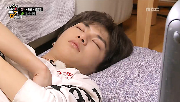 강다니엘, 요란한(?) 모닝콜에도 '새근새근'…우리 녤이 잘도 잔다~♪ 클립 이미지