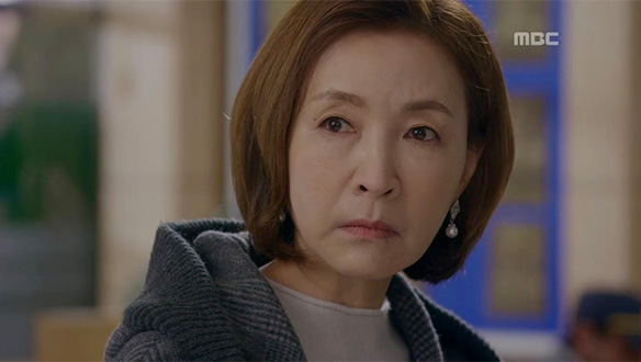 "실종신고하러 왔는데요"…치우(소유진), 가족을 찾기 위한 첫걸음 클립 이미지