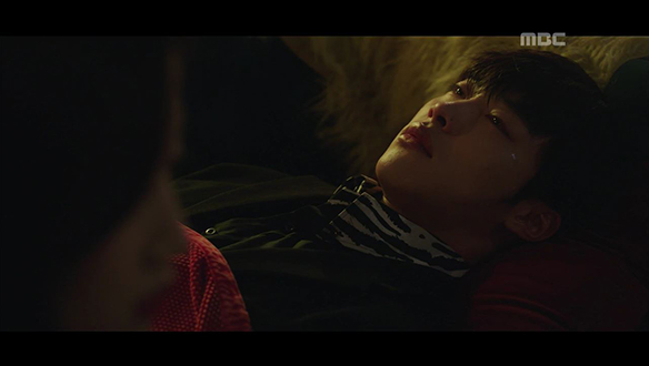 '내 마음은 이제 그렇지가 않아..'…떠나보낸 태희(박수영)에 가슴 아파하는 시현(우도환) 클립 이미지