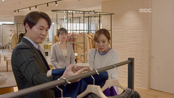 "그럼 이거 한 벌만?"…진유(연정훈)의 무한 선물공세! 클립 이미지