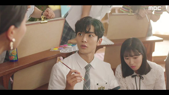 "아뇨, 그냥 손이 가는 대로..."…학교에서 주목받기 시작한 하루(로운) 클립 이미지