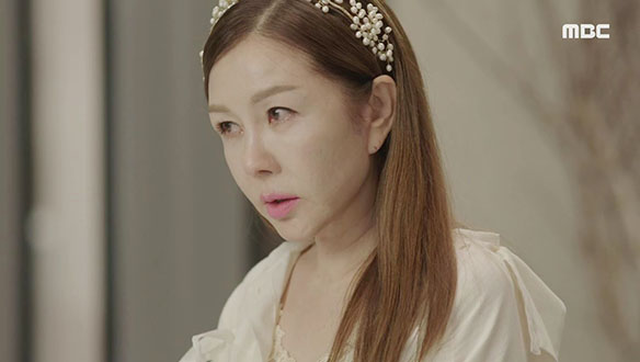 "짜고 치는 고스톱이라 이거지?"…꿍꿍이가 느껴진 도도희(박준금) 클립 이미지