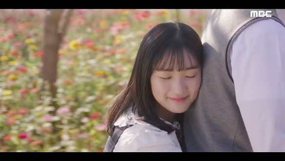 "그럼 우리도 땡땡이칠까?"…밖으로 나온 단오(김혜윤)와 하루(로운) 클립 이미지