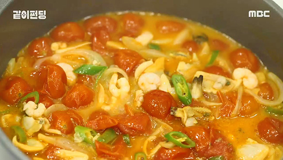 해인의 '토마토 스튜♥' 냄비까지 싹싹 ☆완판☆ 클립 이미지