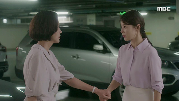 "알지? 내가 무슨 카드를 쥐고 있는지"…한수미(조미령)와의 만남을 경계 클립 이미지