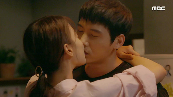 "커플링 왜 주는지 알아?"…지금 순간은 행복한 연인 클립 이미지