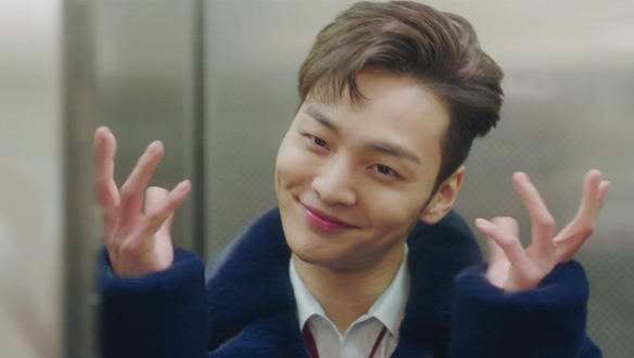 "어메이징한 추억을 만들 기회인데..." 졸업식에 참석한 세주(김민재) 클립 이미지