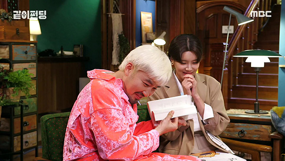 로맨스 부적응자 홍철X도연의 로맨스 모드! 어쩔 수 없는 개그 DNA... 클립 이미지