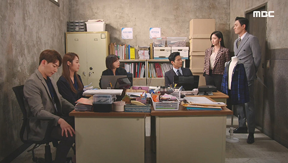 "그 고씨가 누구야? 나야?"…의기양양하게 복희(심이영) 사무실에 들어서는 상아(진예솔) 클립 이미지