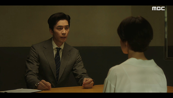 "이봐요. 말이 되는 소리를 해요"…애리(이세영)를 전혀 기억하지 못하는 9월의 서진(신성록) 클립 이미지