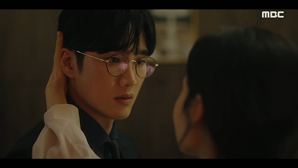 "너랑 한 약속 다 지켜. 반드시"…현채(남규리)와의 관계를 지키기 위해 애쓰는 도균(안보현) 클립 이미지