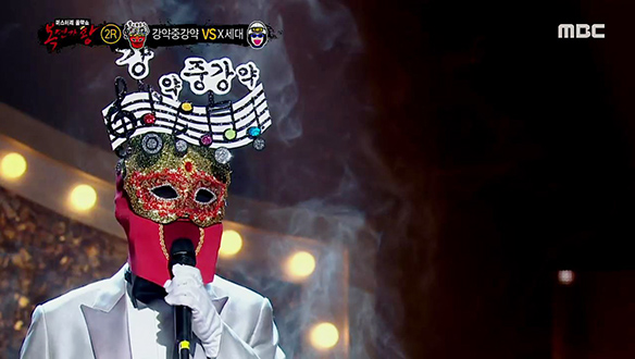 그리움 잔잔하게 묻어나는 '강약중강약'의 감성 <애모> 클립 이미지