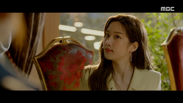 "시청률 오를거 같은데?"…대본에 없던 따귀에도 긍정 하진(문가영)