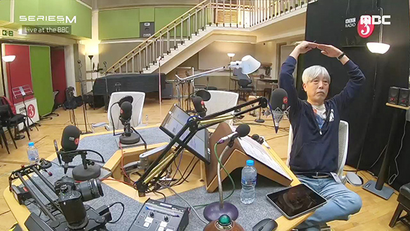 배철수의 음악캠프! 오프닝 이즈 웰, 에브리띵 이즈 웰 클립 이미지