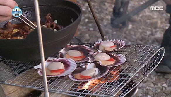 요리사 안보현과 함께하는 이것이 캠핑의 참맛! 클립 이미지