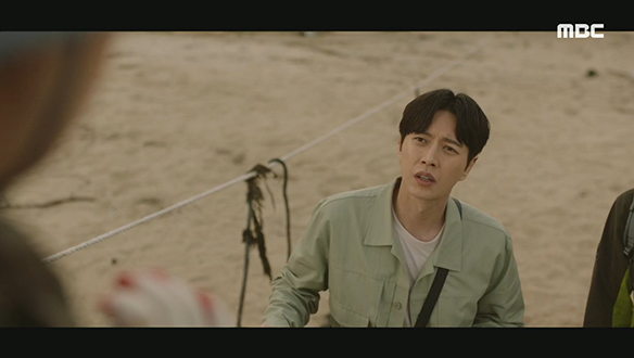 "캔슬이요 캔슬!"…풍랑주의보에 위기 맞은 만식(김응수)·열찬(박해진) 클립 이미지