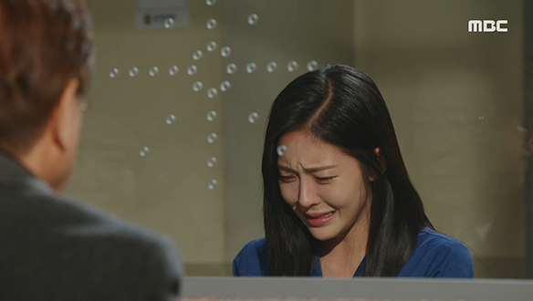 "죄송해요. 엄마 아빠 용서해 주세요"…잘못을 뉘우치고 용서를 비는 상아(진예솔) 클립 이미지